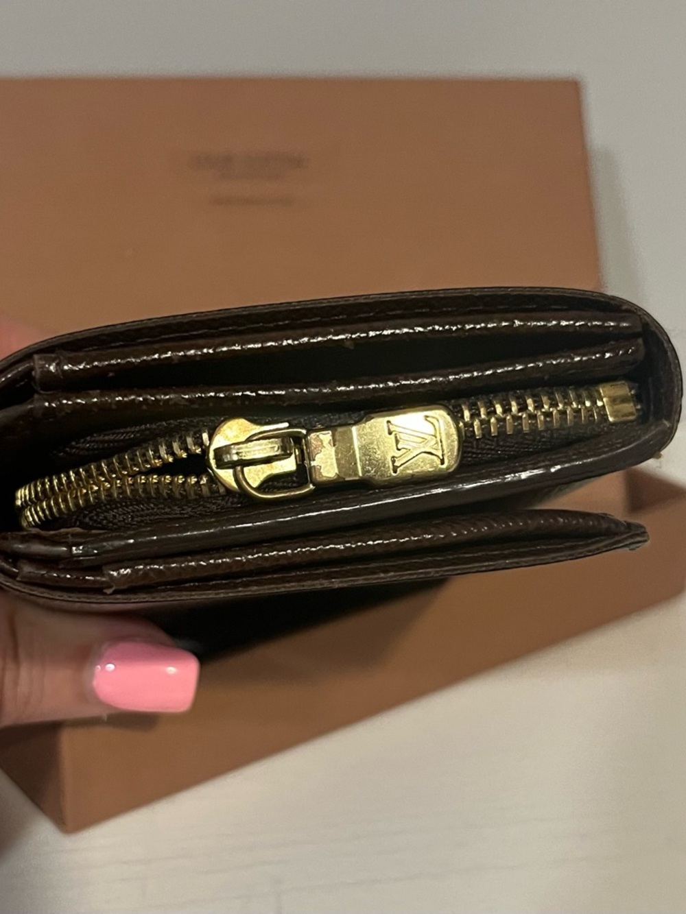 ✨Louis Vuitton Brown Damier Ebene Zip Around Wallet with Gold Hardware✨ - Picture 8 of 10